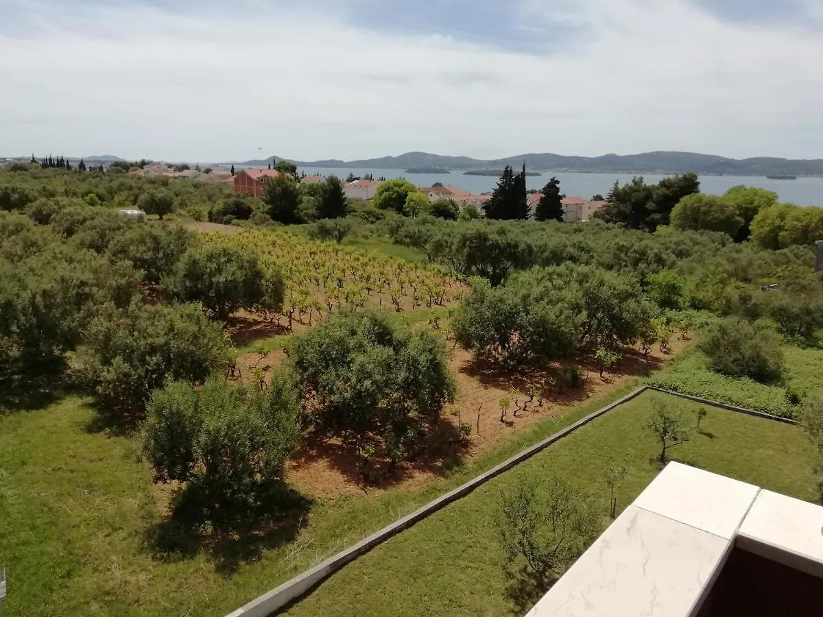 Villa „Drei Palmen“ Sveti Filip i Jakov